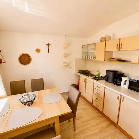 Apartman Mate