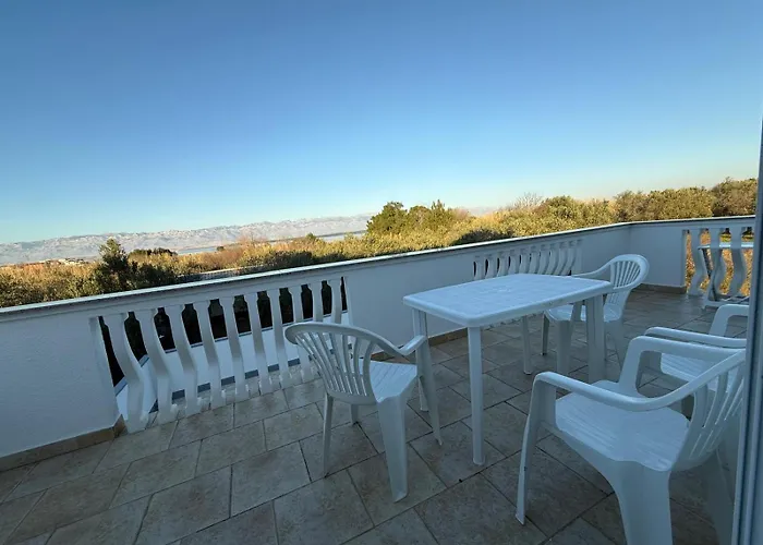 Mate Апартаменты Нин