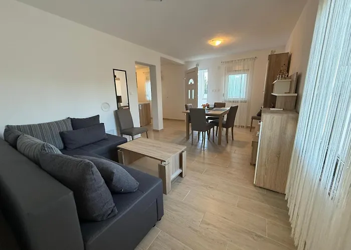 Апартаменты Mate Нин